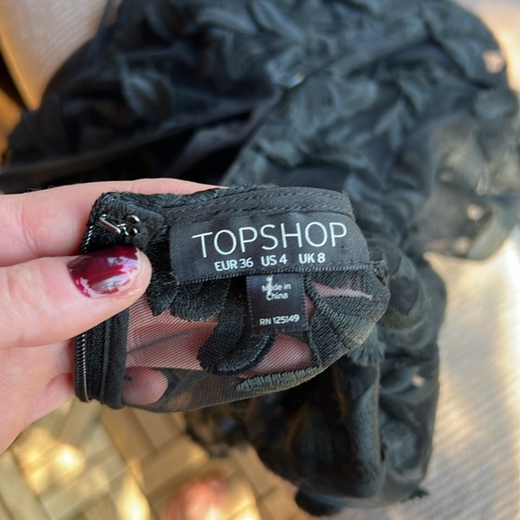 Topshop 100% polyester two layer mesh floral body on long sleeve dress - Picture 7 of 9